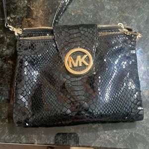Black Michael Kors Crossbody